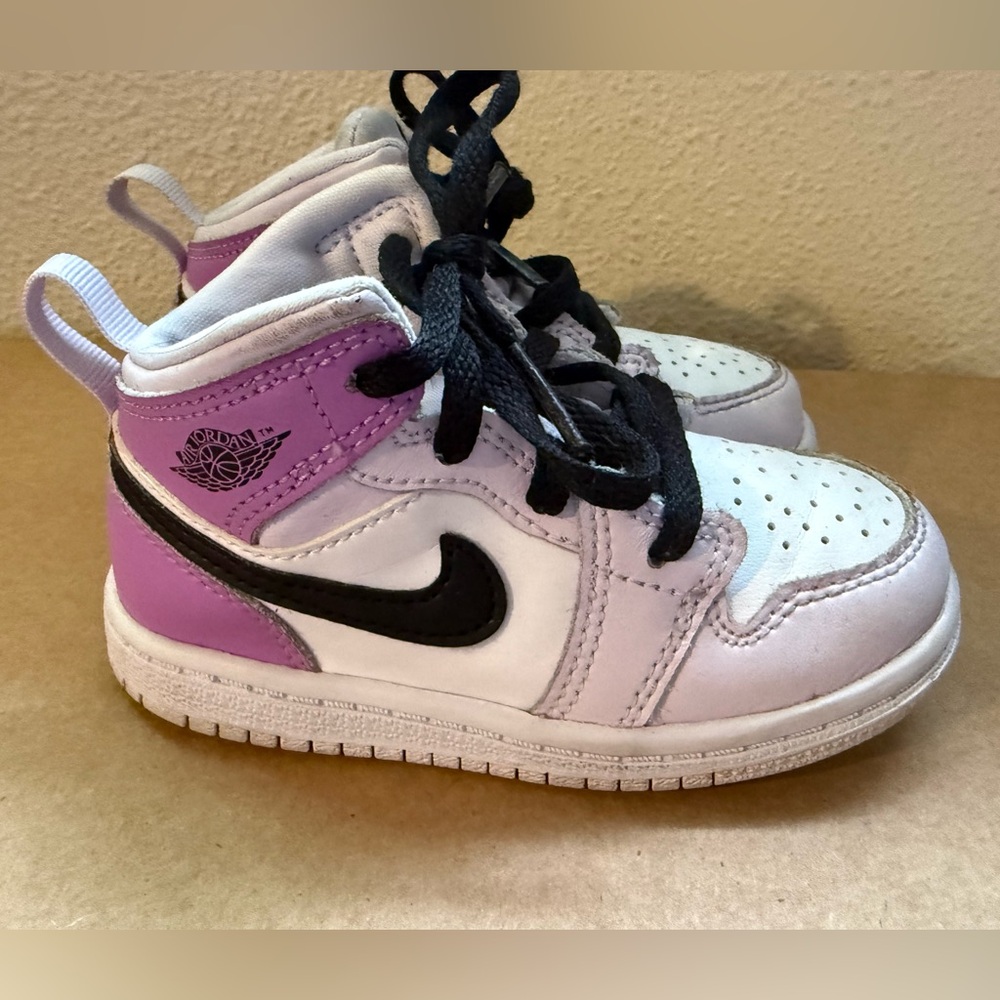 Nike Kids' Black, Purple, and White Sneakers